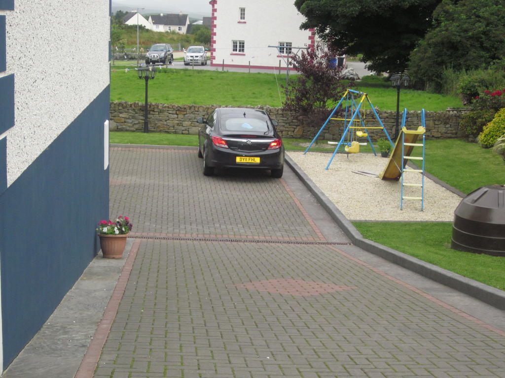 Marguerite'S B&B Glenties Buitenkant foto